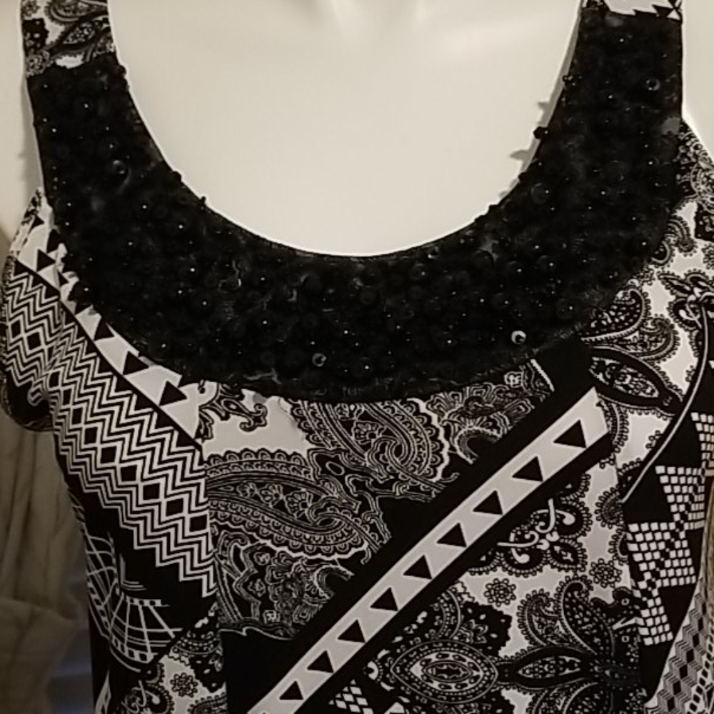 Muticolor dress/comfortable wear in 14-16 size.